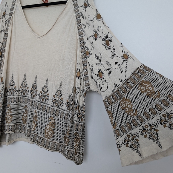 Free People Linen Lyocell Blend Medallion Printed Top Bell Sleeve Sz M Boho - Picture 4 of 16